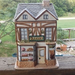 Vintage Sta Rite Ceramic Tudor Bakery Cookie Jar